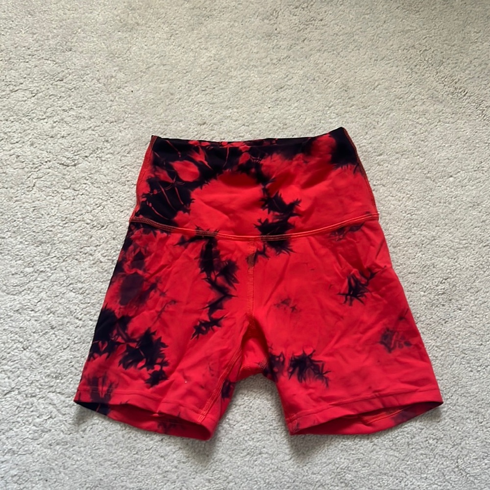 Lululemon wunderunder shorts